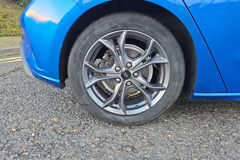 Used Ford Focus 2021 for sale - 76929760: Photo 11