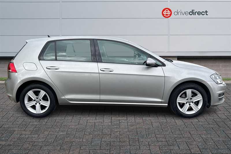 Used Volkswagen Golf 2017 for sale - 78120467: Photo 2