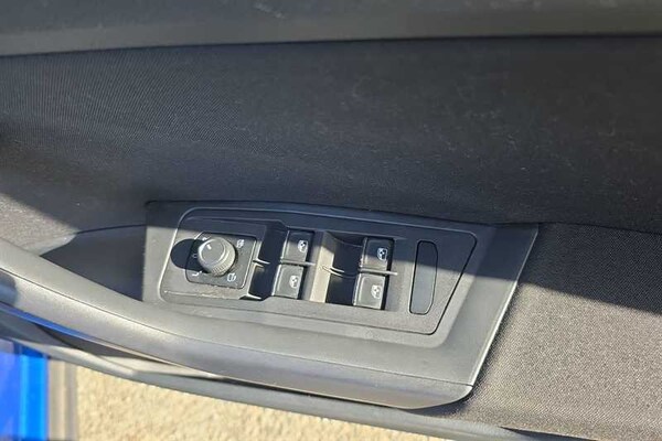 Used Volkswagen T-Roc 2021 for sale - 75994101: Photo 16