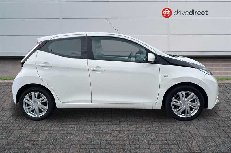 Used Toyota AYGO 2015 for sale - 77895503: Photo 2