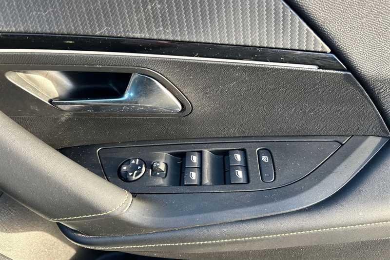 Used Peugeot 2008 2023 for sale - 78208021: Photo 16