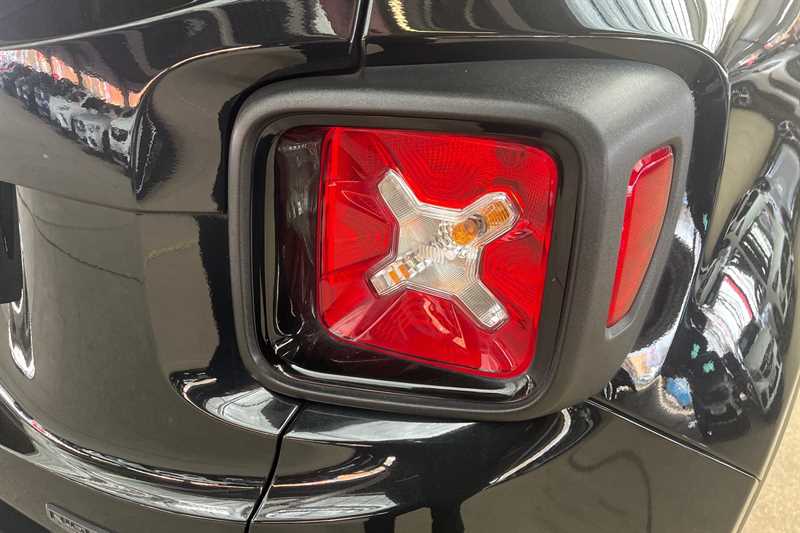 Used Jeep Renegade 2021 for sale - 76490035: Photo 33