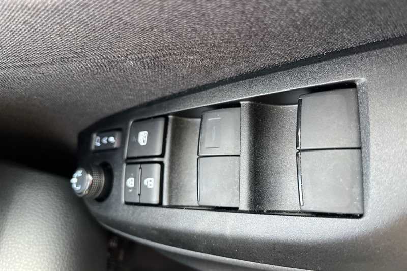 Used Toyota Yaris Cross 2024 for sale - 77295490: Photo 16