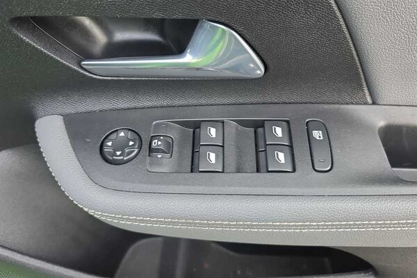 Used Vauxhall Mokka Electric 2022 for sale - 76140662: Photo 16