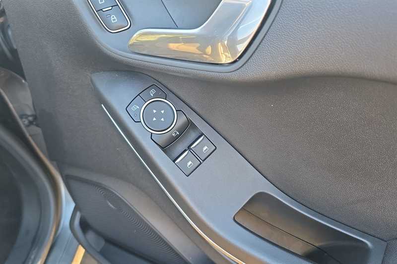 Used Ford Fiesta 2018 for sale - 76891295: Photo 16