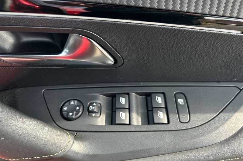 Used Peugeot 2008 for sale - 78130937: Photo 16