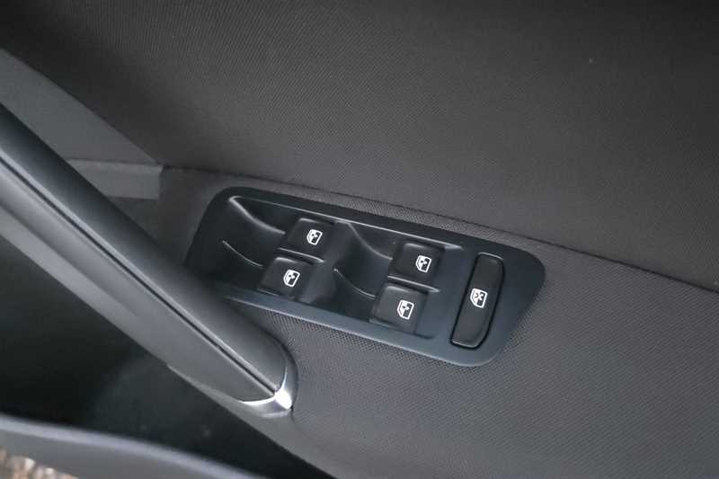 Used Volkswagen Golf 2016 for sale - 76790131: Photo 16