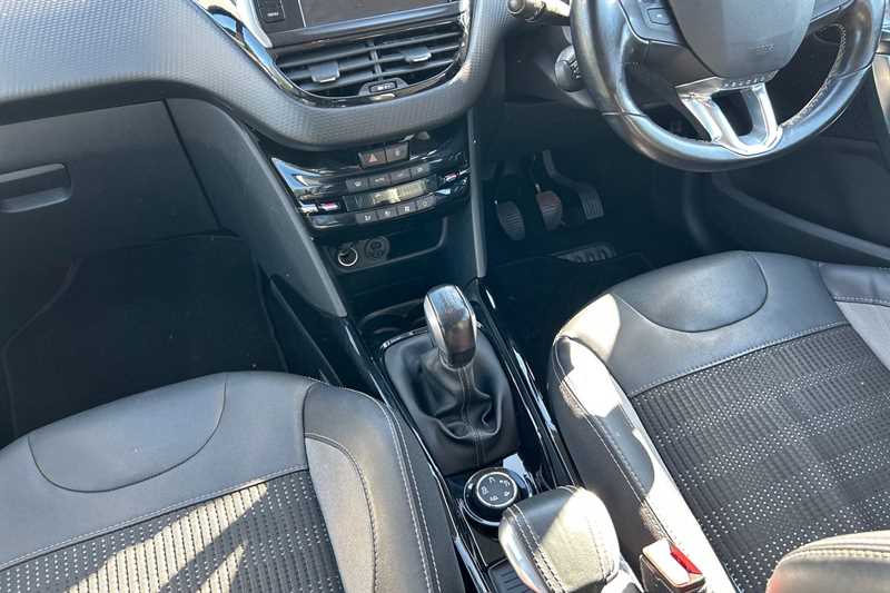 Used Peugeot 2008 2017 for sale - 78075555: Photo 14