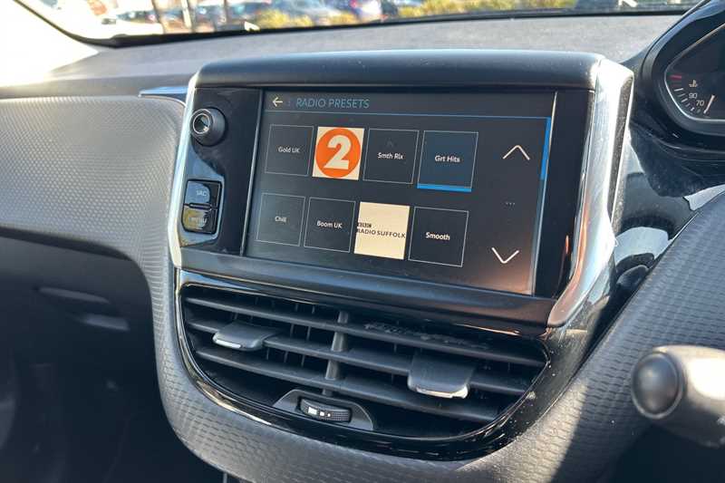 Used Peugeot 2008 2017 for sale - 78075555: Photo 17