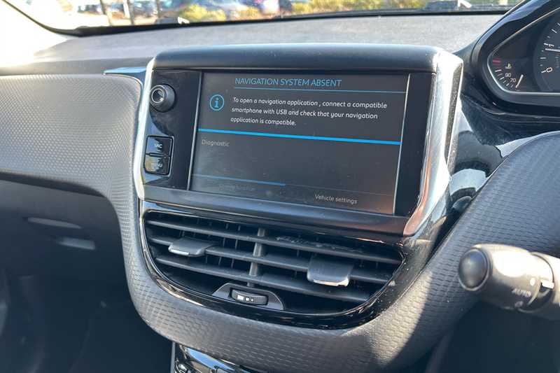 Used Peugeot 2008 2017 for sale - 77944253: Photo 18