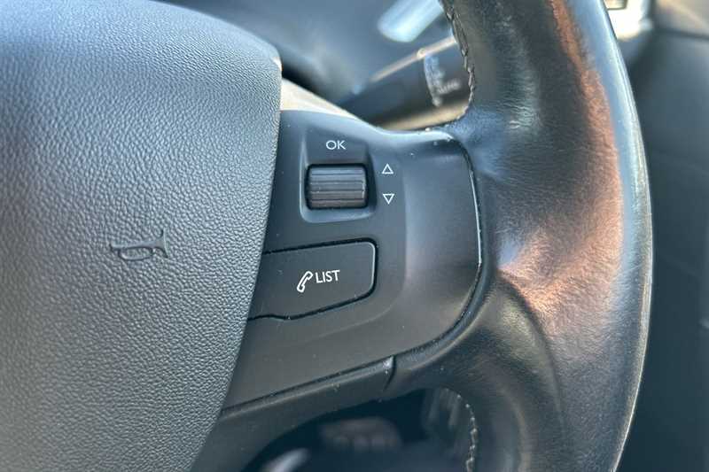 Used Peugeot 2008 2017 for sale - 77944253: Photo 22