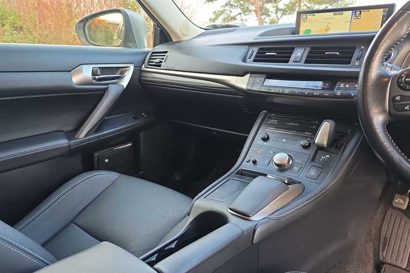 Used Lexus CT 2018 for sale - 76776192: Photo 14