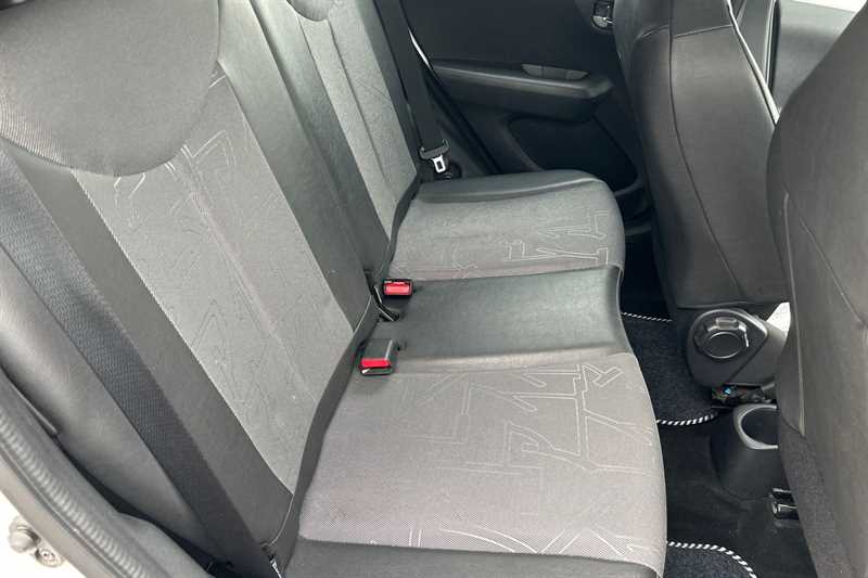 Used Toyota AYGO 2015 for sale - 77945040: Photo 24