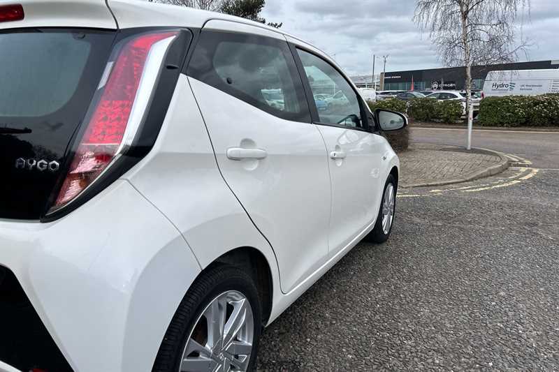 Used Toyota AYGO 2015 for sale - 77945040: Photo 38