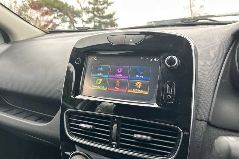 Used Renault Clio 2018 for sale - 77757110: Photo 19