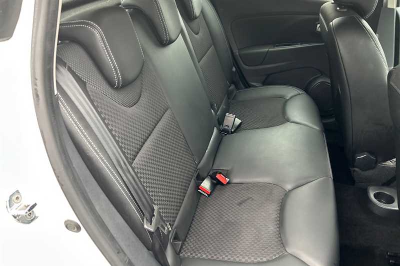 Used Renault Clio 2018 for sale - 77757110: Photo 24