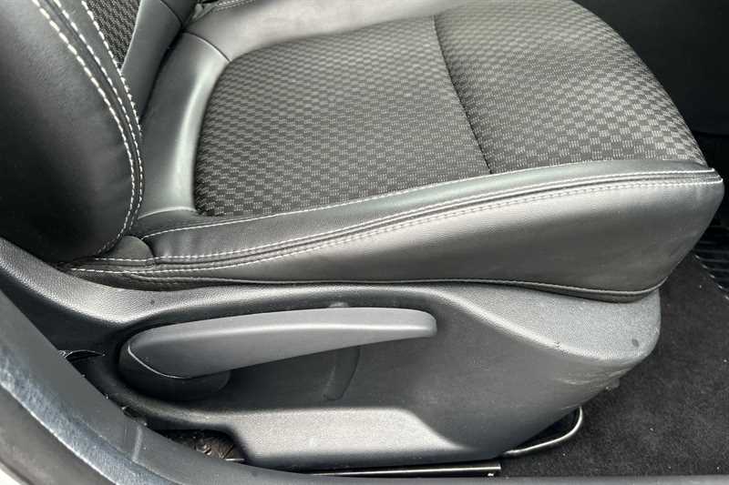 Used Renault Clio 2018 for sale - 77757110: Photo 26