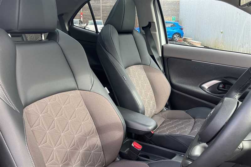 Used Toyota Yaris Cross 2024 for sale - 76530070: Photo 23