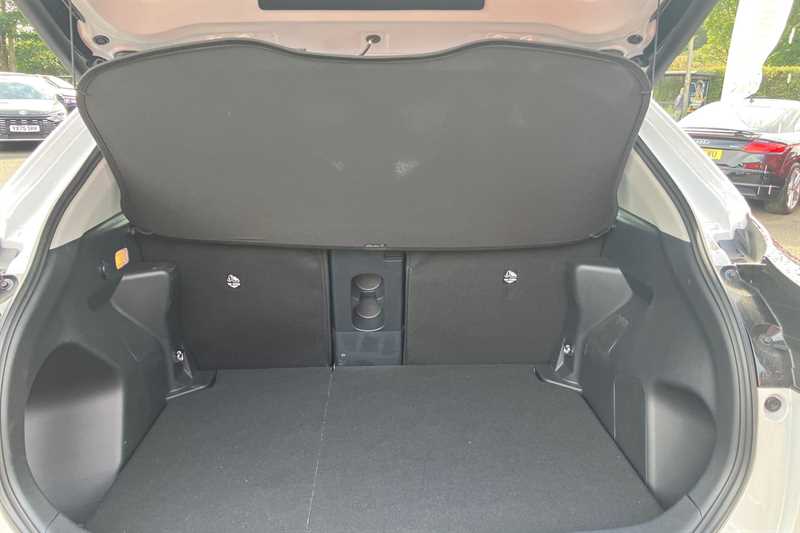 Used Toyota Yaris Cross 2024 for sale - 76530070: Photo 25