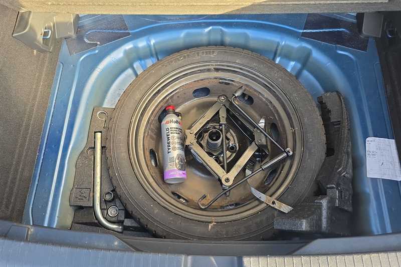 Used Volkswagen T-Roc for sale - 77362120: Photo 37