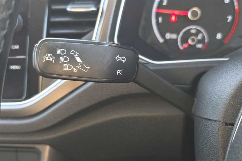 Used Volkswagen T-Roc for sale - 77362120: Photo 39