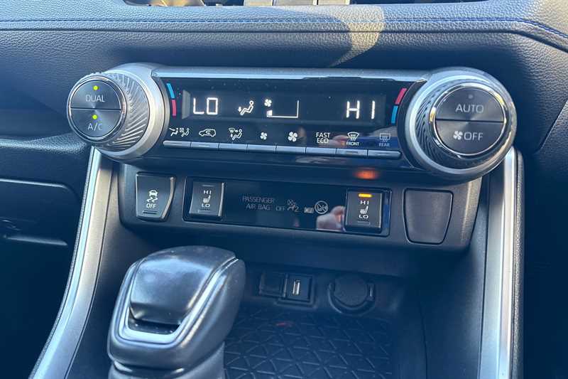 Used Toyota RAV4 2021 for sale - 77944048: Photo 15