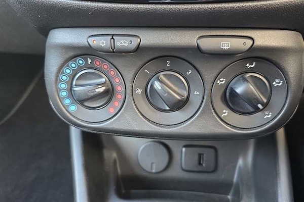 Used Vauxhall Corsa 2018 for sale - 76229607: Photo 15