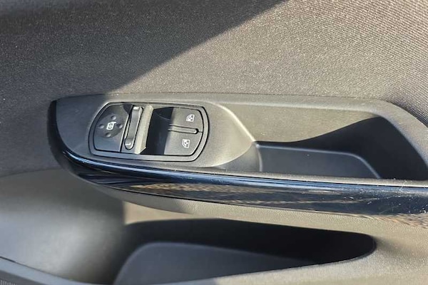 Used Vauxhall Corsa 2018 for sale - 76229607: Photo 16