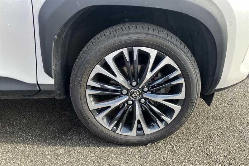 Used Toyota Yaris Cross 2024 for sale - 76955760: Photo 9