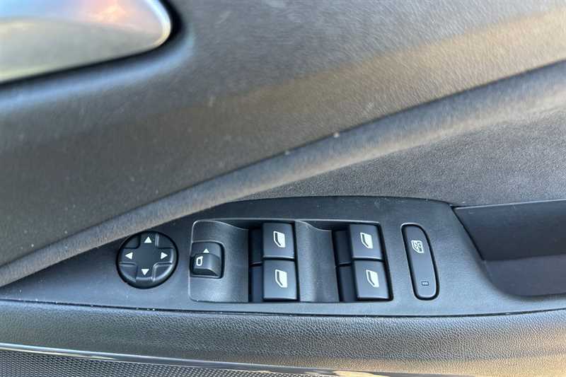 Used Vauxhall Crossland 2023 for sale - 78076440: Photo 16