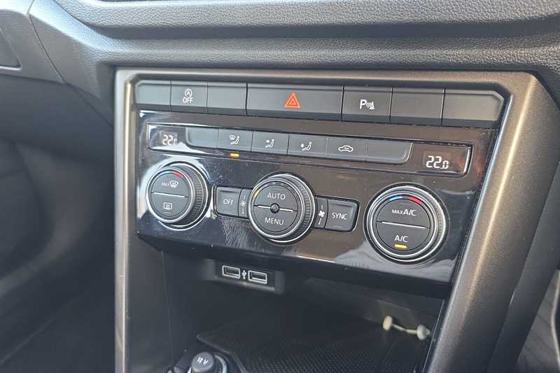 Used Volkswagen T-Roc 2018 for sale - 77296233: Photo 15