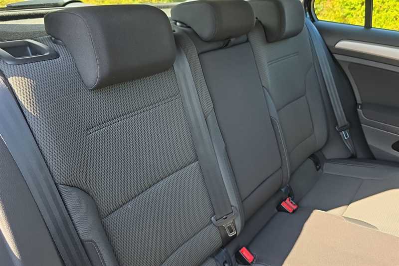Used Volkswagen Golf 2015 for sale - 76096708: Photo 24