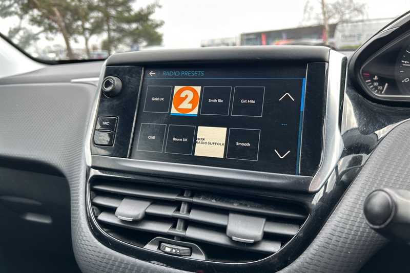 Used Peugeot 2008 2017 for sale - 77828260: Photo 17