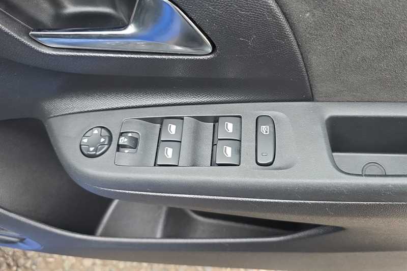 Used Vauxhall Corsa 2024 for sale - 76044648: Photo 16