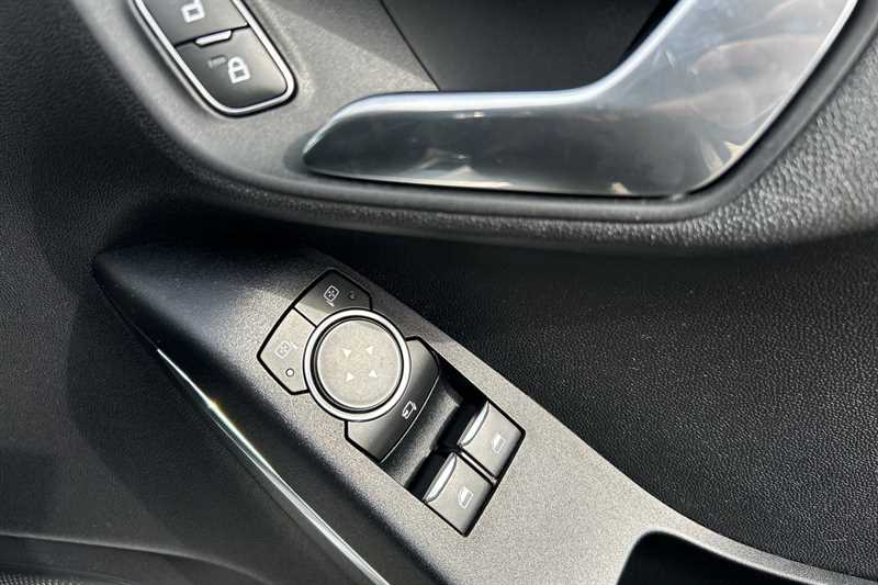 Used Ford Fiesta 2018 for sale - 78139171: Photo 16