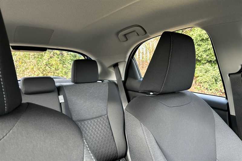 Used Toyota Yaris for sale - 77812110: Photo 37