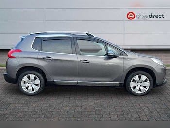 Used Peugeot 2008 2015 for sale - 76876711: Photo