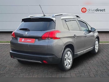 Used Peugeot 2008 2015 for sale - 76876711: Photo