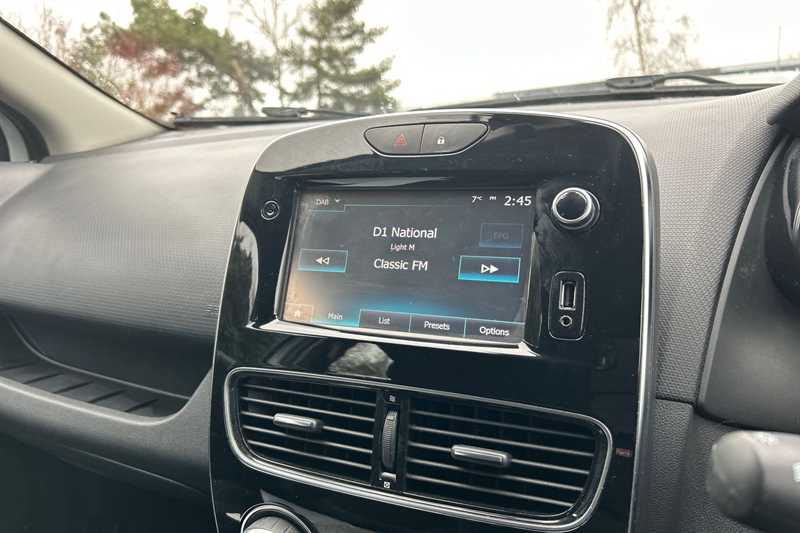 Used Renault Clio 2018 for sale - 77699324: Photo 17