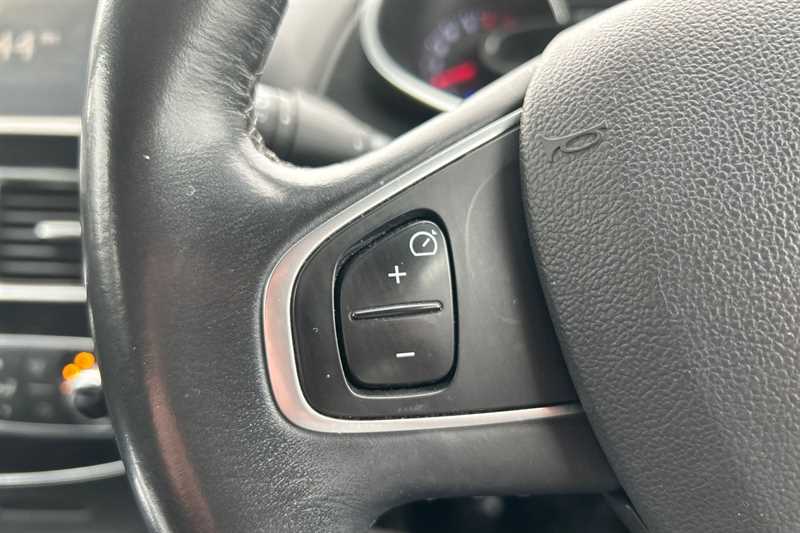 Used Renault Clio 2018 for sale - 77699324: Photo 21