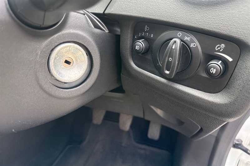 Used Ford Fiesta 2015 for sale - 78217643: Photo 48