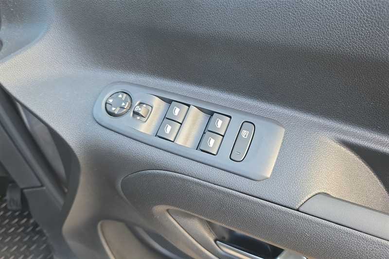 Used Vauxhall Combo Life 2022 for sale - 76956588: Photo 16