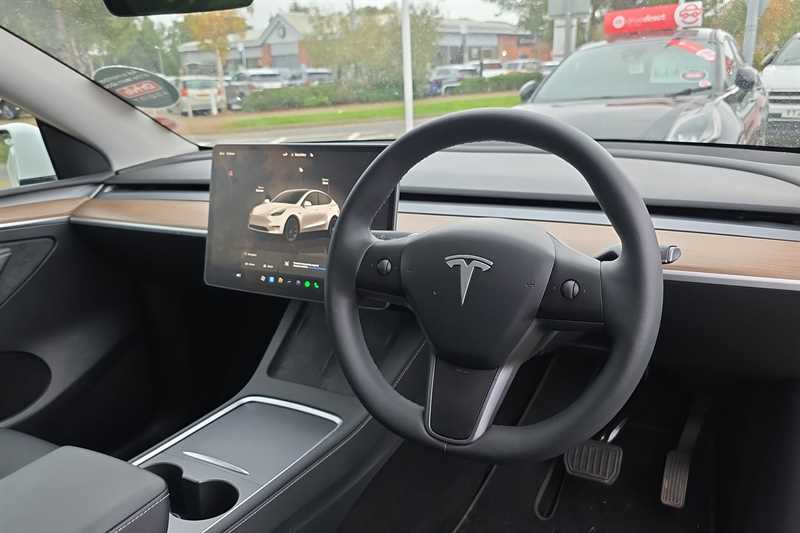 Used Tesla Model Y 2024 for sale - 76524799: Photo 3