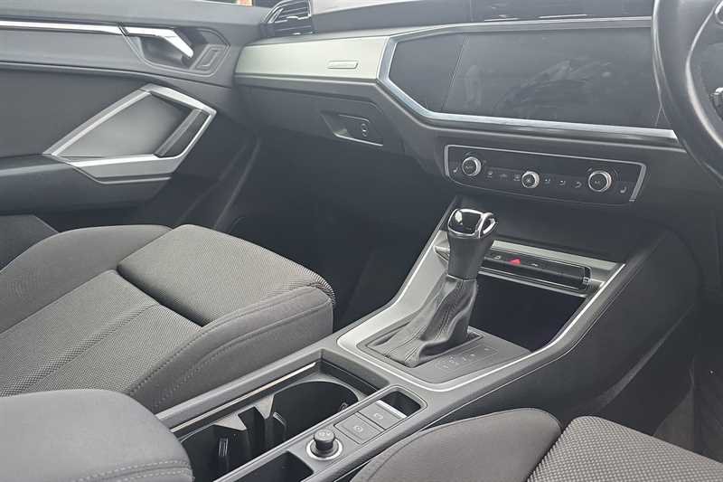 Used Audi Q3 2019 for sale - 76774776: Photo 14