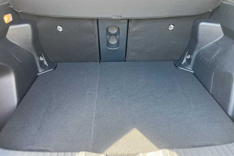 Used Toyota Yaris Cross 2024 for sale - 76930776: Photo 25