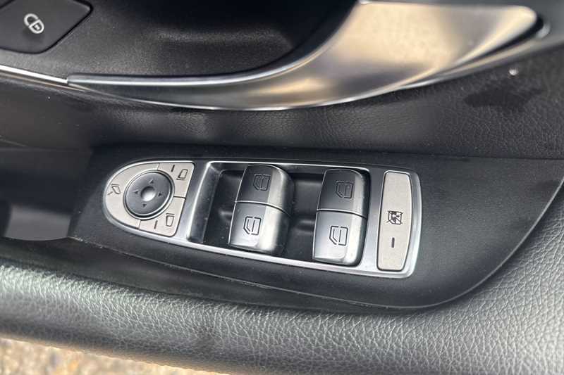 Used Mercedes-Benz E Class 2017 for sale - 78222632: Photo 16