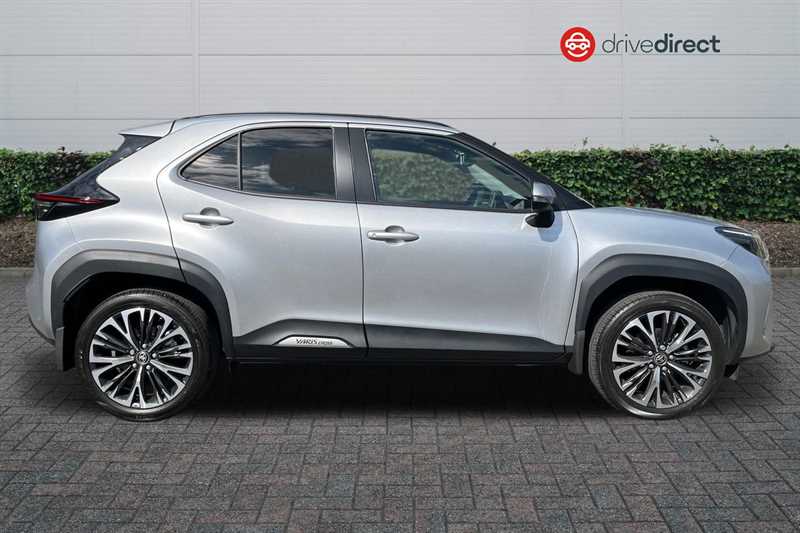 Used Toyota Yaris Cross 2024 for sale - 76503536: Photo 2