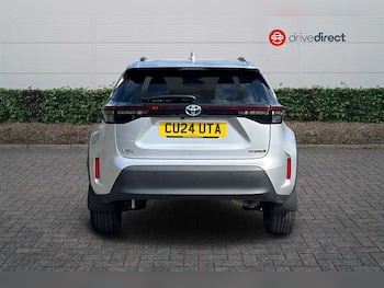 Used Toyota Yaris Cross 2024 for sale - 76503536: Photo