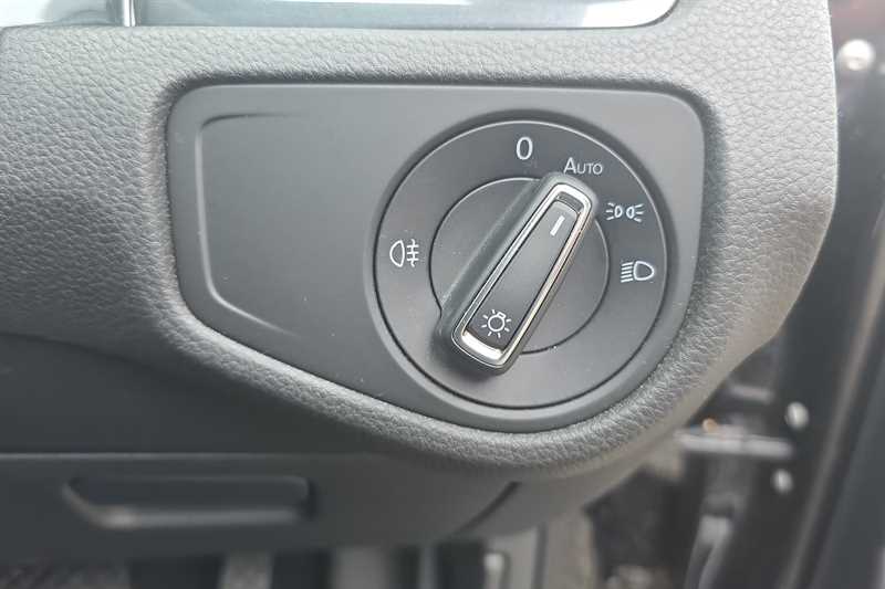 Used Volkswagen Golf 2018 for sale - 77402777: Photo 36