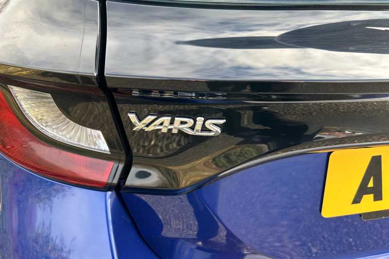 Used Toyota Yaris 2023 for sale - 77800359: Photo 30
